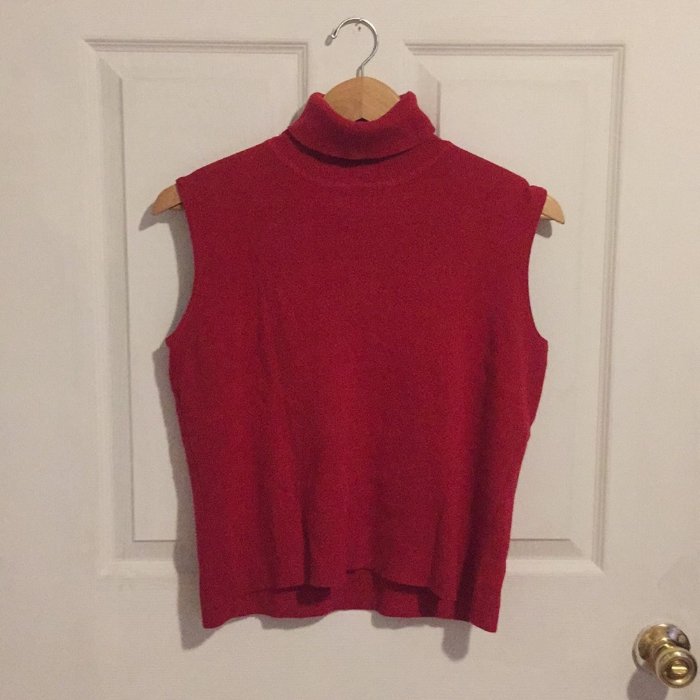 💽 Y2K Sleeveless Turtleneck
